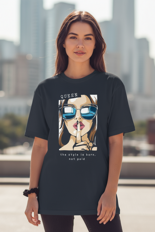 Queen Oversized T-Shirt | Bold Graphic Women’s Streetwear