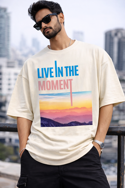 Live in the Moment Oversize T-Shirt | Inspirational Quote Unisex Streetwear